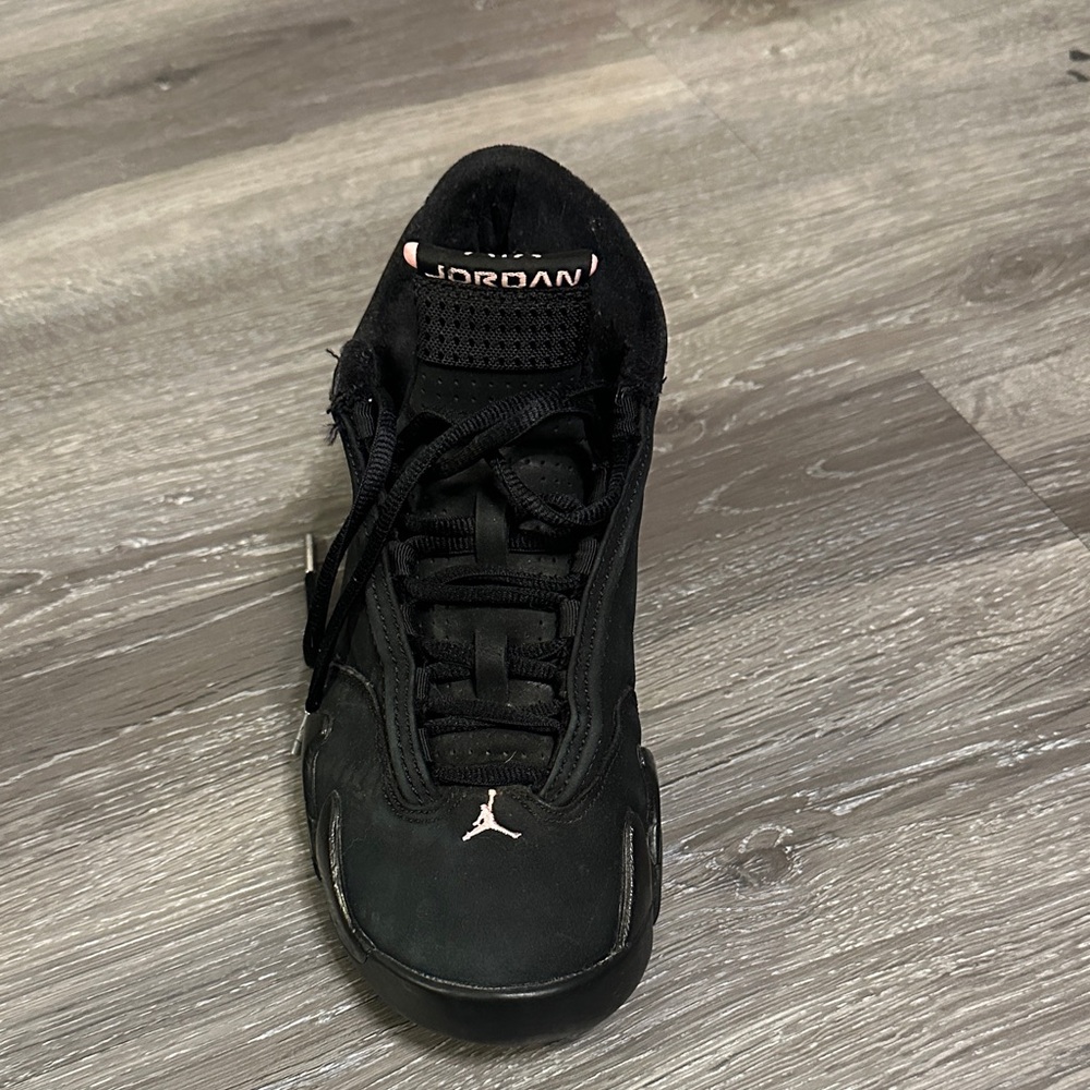 Jordan 14 women’s Retro "Real Pink" shoe in black durabuck Sneakers